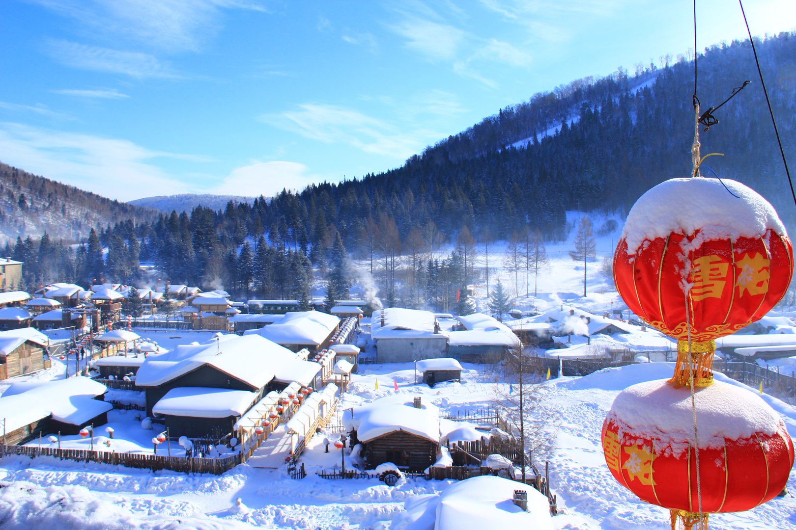 萬科滑雪、長(zhǎng)白山天山天池、亞布力雪鄉(xiāng)、泡火山溫泉6日游 2-4人訂制小團(tuán)